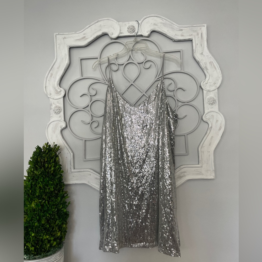 Silver Sequin Dress Spaghetti Strap Women’s Large Concert Ready - Picture 3 of 8